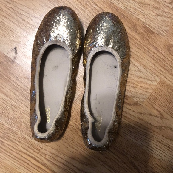 Bass Other - Gold glitter flats. Size 4 Bass Other - Gold glitter flats. Size 4